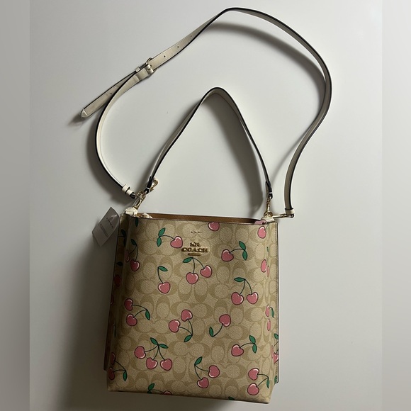 NWT Coach Mollie Heart Cherry Print Signature Coated Canvas Bucket Handbag - Picture 3 of 8